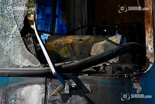 Автобус, автомашинтай мөргөлдөж хоёр хүн нас барж, 11 хүн гэмтэв